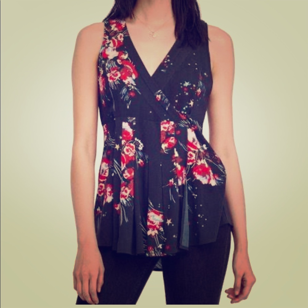 Free People floral V Neck Tunic size S